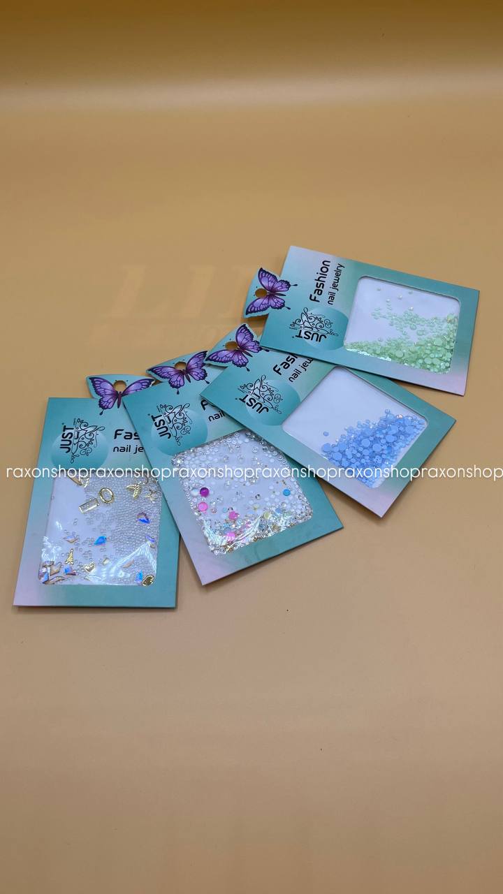 دیزاین خاویار ناخن میکس JUST